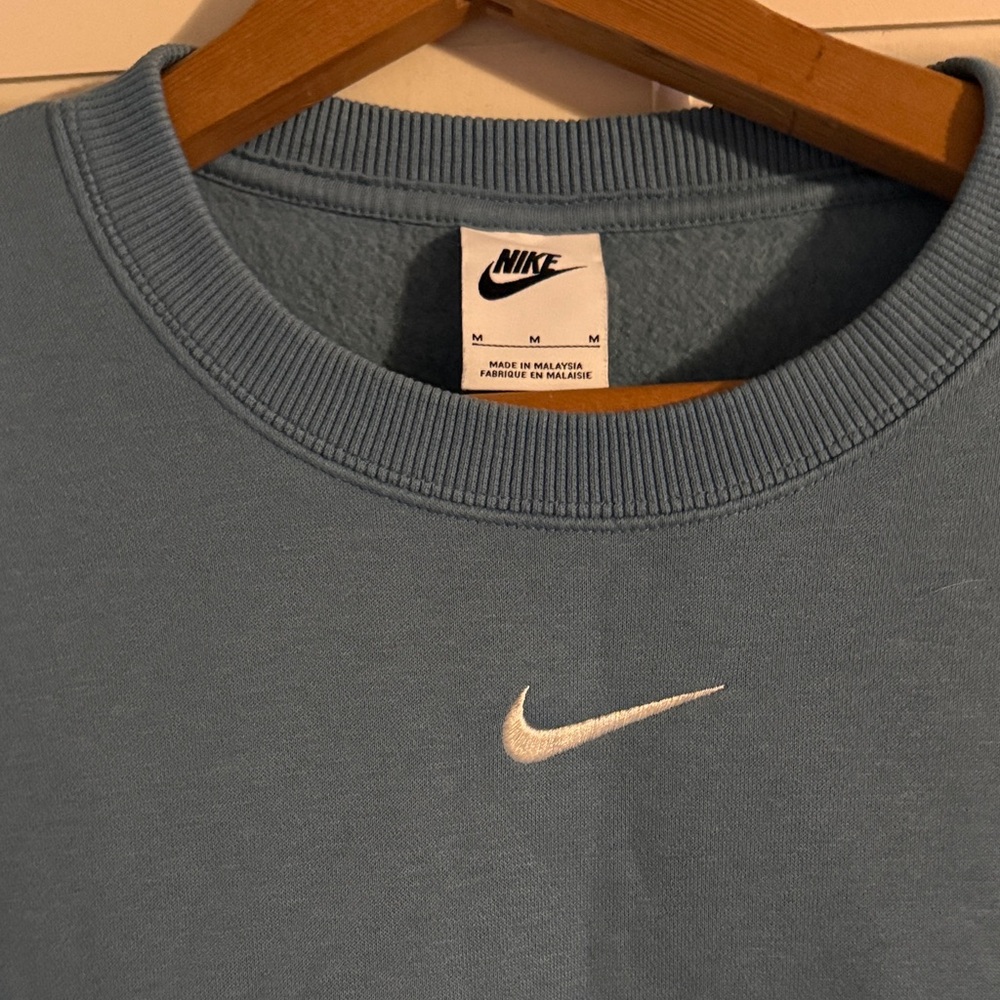 Nike women’s Light Blue oversized Crewneck Sweatshirt.